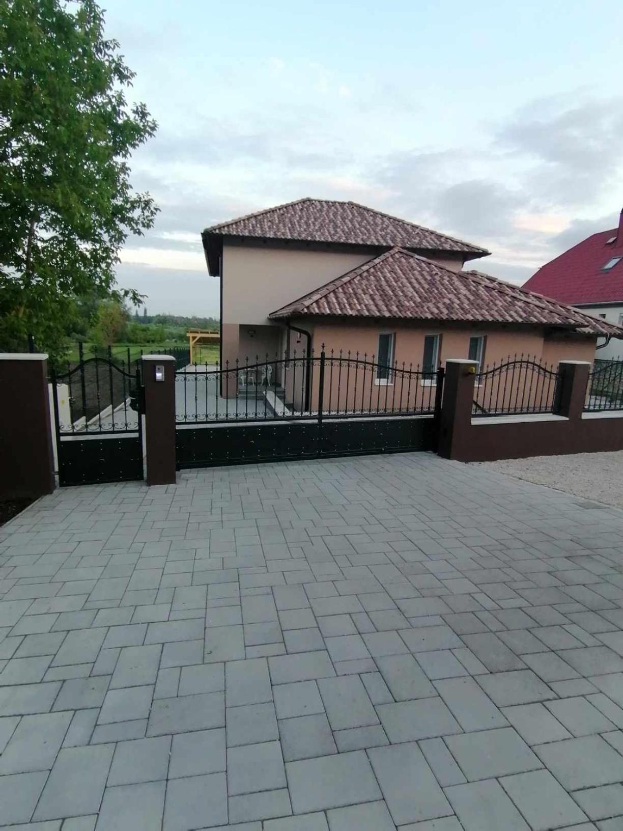 Villa Leona Gyenesdias Bagian luar foto